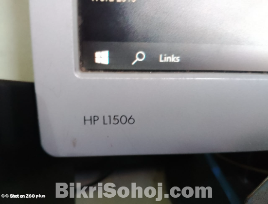 HP 15 INCH MONITOR